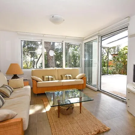Holiday Home Per - Beautiful Garden * 曼德雷